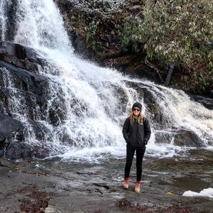 Meet your Posher, Kendra